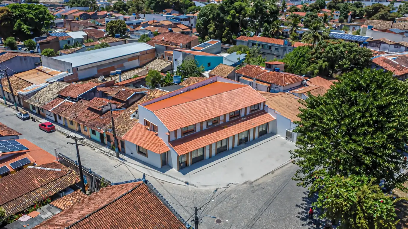 Vista aérea próxima do Edifício Marechal e das ruas ao redor